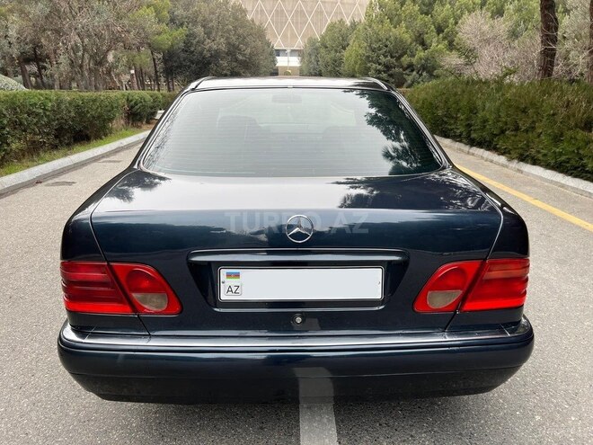 Mercedes E 220 1999, 280,000 km - 2.2 l - Bakı