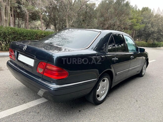 Mercedes E 220 1999, 280,000 km - 2.2 l - Bakı