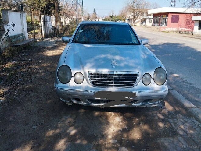Mercedes E 220 2000, 241,000 km - 2.2 л - Masallı