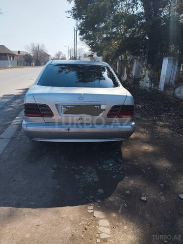 Mercedes E 220 2000, 241,000 km - 2.2 л - Masallı