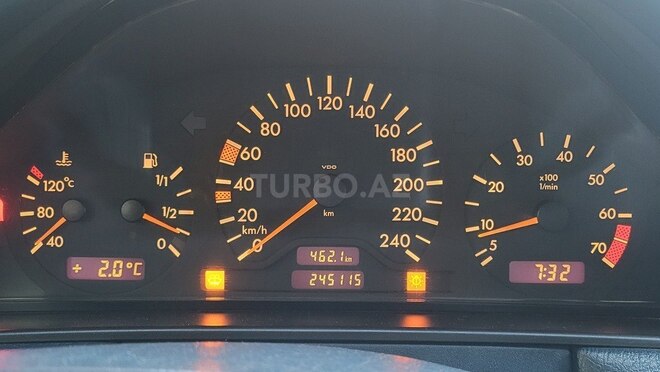 Mercedes E 200 1998, 245,000 km - 2.0 l - Bakı