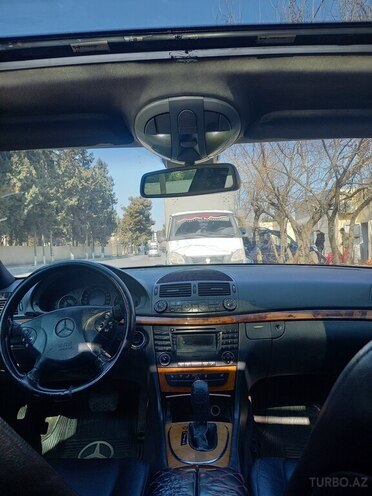 Mercedes E 270 2002, 392,000 km - 2.7 л - Şirvan