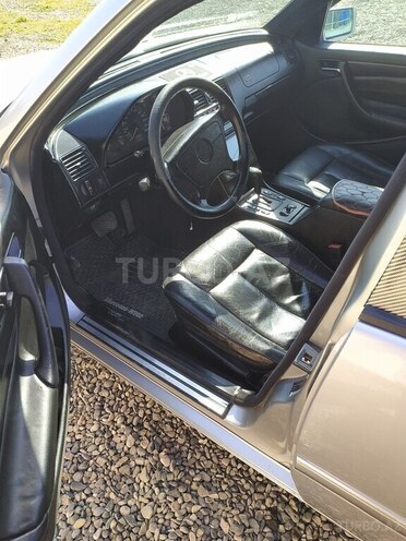 Mercedes C 200 2000, 435,000 km - 2.0 l - İmişli