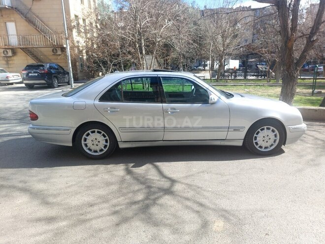 Mercedes E 240 2002, 280,500 km - 2.4 l - Bakı