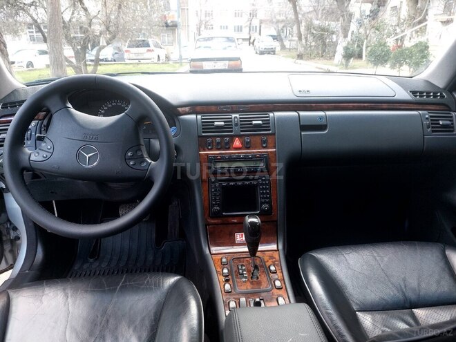 Mercedes E 240 2002, 280,500 km - 2.4 l - Bakı