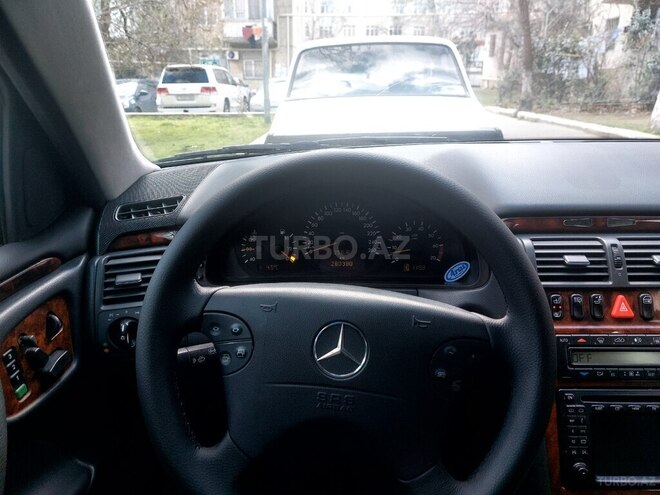 Mercedes E 240 2002, 280,500 km - 2.4 l - Bakı