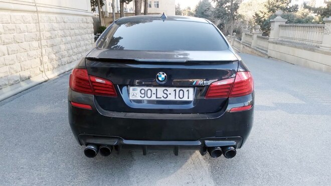 BMW 528 2014, 300,000 km - 2.0 l - Bakı