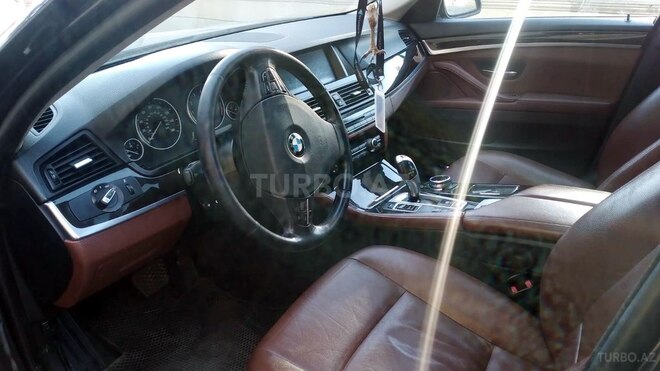 BMW 528 2014, 300,000 km - 2.0 l - Bakı