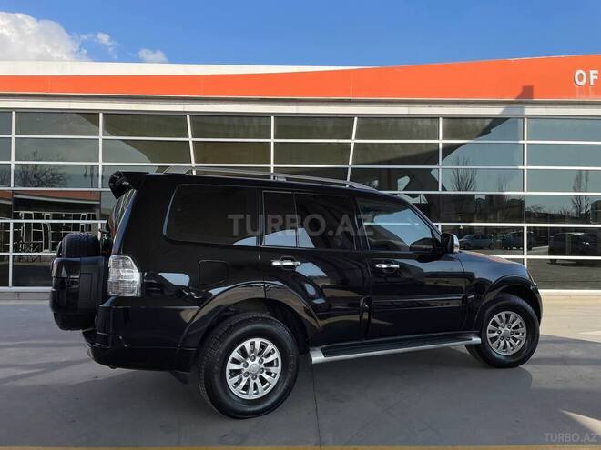 Mitsubishi Pajero 2011, 140,500 km - 3.5 l - Bakı