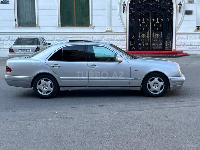 Mercedes E 230 1997, 321,550 km - 2.3 l - Bakı