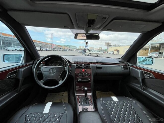Mercedes E 230 1997, 321,550 km - 2.3 l - Bakı