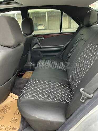 Mercedes E 230 1997, 321,550 km - 2.3 l - Bakı