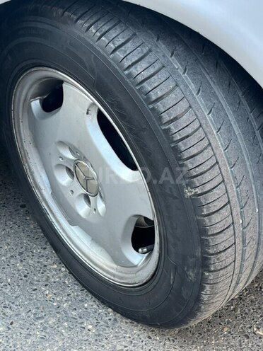 Mercedes E 230 1997, 321,550 km - 2.3 l - Bakı