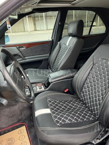 Mercedes E 230 1997, 321,550 km - 2.3 l - Bakı