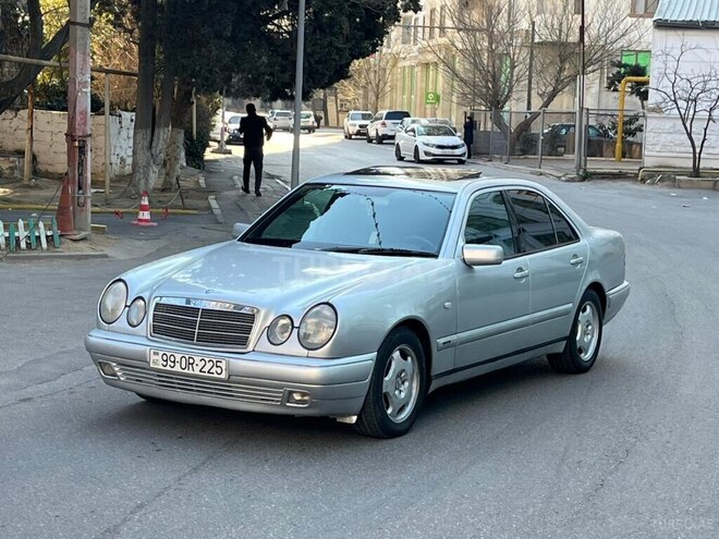 Mercedes E 230 1997, 321,550 km - 2.3 l - Bakı