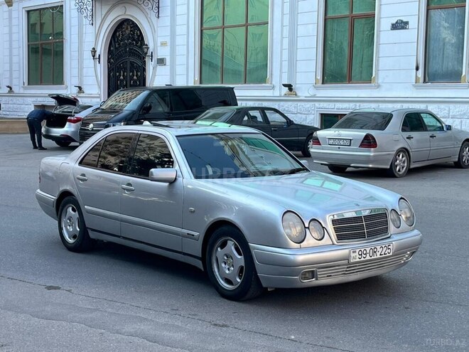 Mercedes E 230 1997, 321,550 km - 2.3 l - Bakı