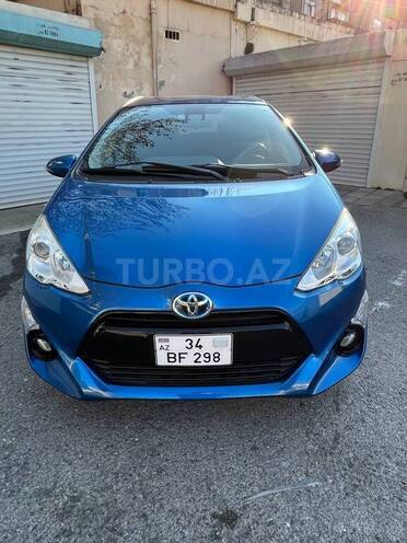 Toyota Prius C 2015, 105,000 km - 1.5 л - Bakı