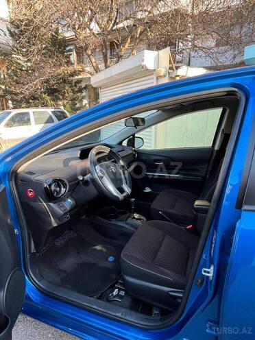 Toyota Prius C 2015, 105,000 km - 1.5 л - Bakı
