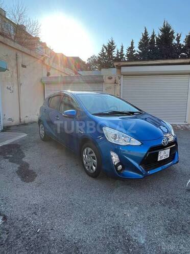 Toyota Prius C 2015, 105,000 km - 1.5 л - Bakı