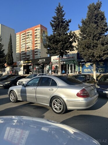 Mercedes E 270 2002, 475,250 km - 2.7 л - Bakı