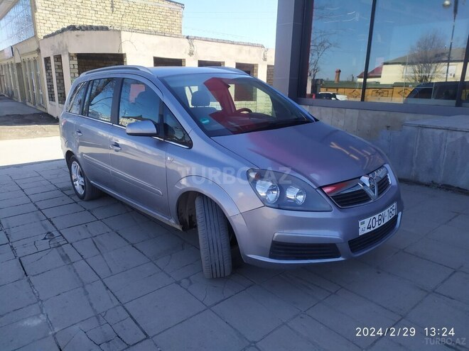 Opel Zafira 2006, 324,000 km - 1.8 л - Quba