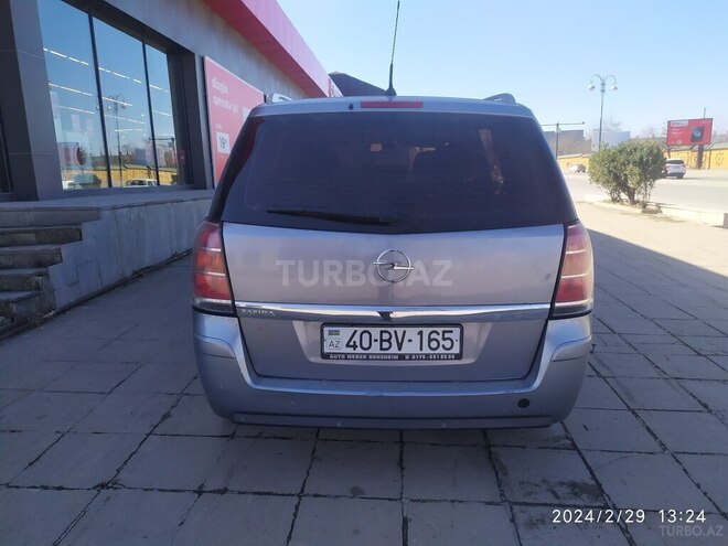 Opel Zafira 2006, 324,000 km - 1.8 л - Quba