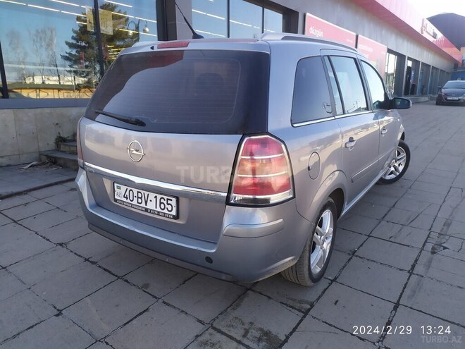 Opel Zafira 2006, 324,000 km - 1.8 л - Quba