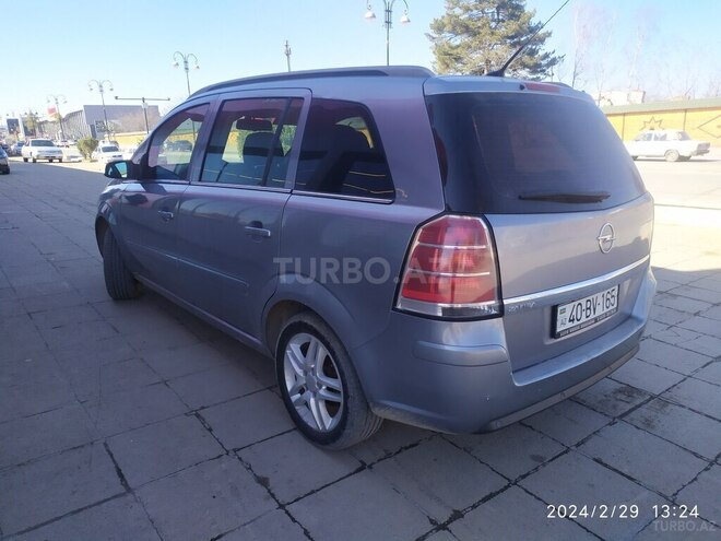 Opel Zafira 2006, 324,000 km - 1.8 л - Quba