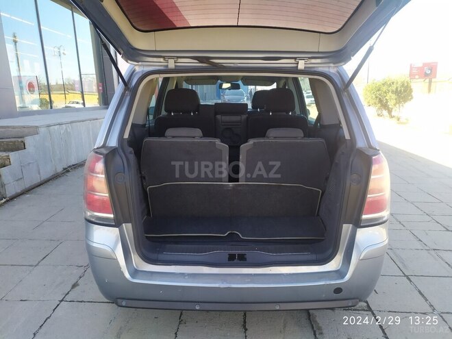Opel Zafira 2006, 324,000 km - 1.8 л - Quba