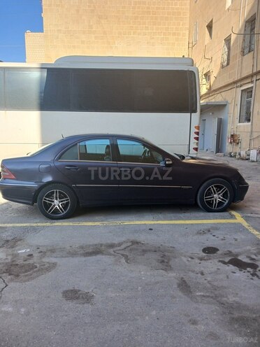 Mercedes C 220 2000, 294,297 km - 2.2 l - Bakı