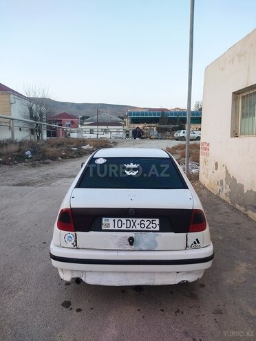 Volkswagen Polo 1995, 251,684 km - 1.6 l - Bakı