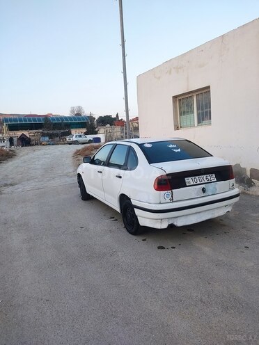 Volkswagen Polo 1995, 251,684 km - 1.6 l - Bakı