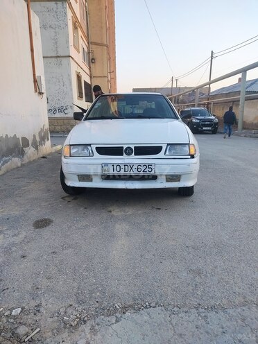 Volkswagen Polo 1995, 251,684 km - 1.6 l - Bakı