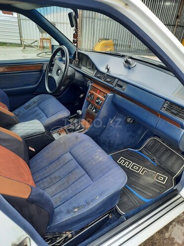 Mercedes E 230 1990, 350,000 km - 2.3 л - Balakən