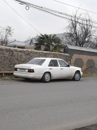 Mercedes E 230 1990, 350,000 km - 2.3 л - Balakən