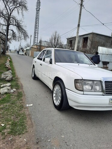 Mercedes E 230 1990, 350,000 km - 2.3 л - Balakən
