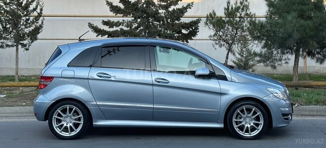 Mercedes B 170 2008, 102,000 km - 1.7 l - Bakı