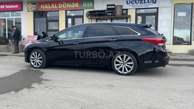 Hyundai i40 2011, 21,000 km - 1.7 l - Quba