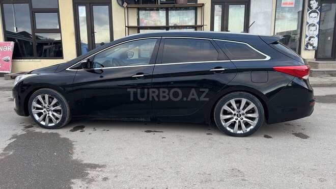 Hyundai i40 2011, 21,000 km - 1.7 l - Quba