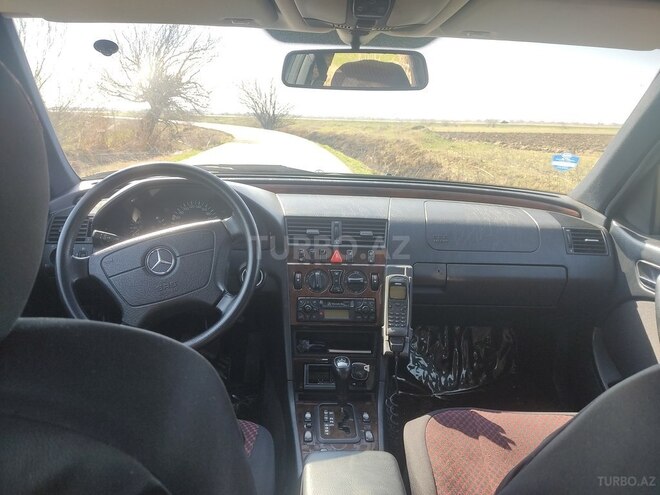 Mercedes C 240 1998, 246,000 km - 2.4 l - Biləsuvar