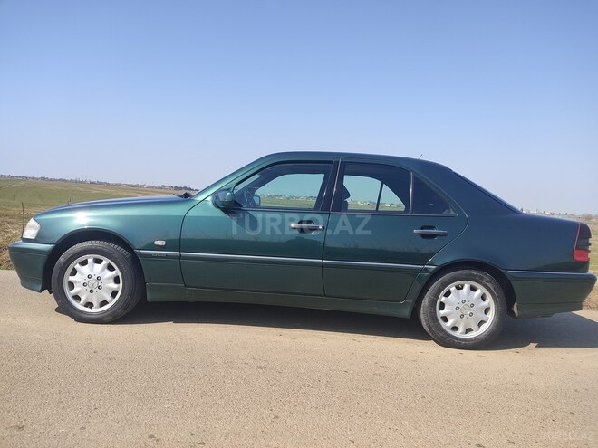 Mercedes C 240 1998, 246,000 km - 2.4 l - Biləsuvar