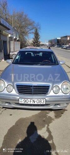 Mercedes E 240 1999, 241,560 km - 2.4 l - Xudat