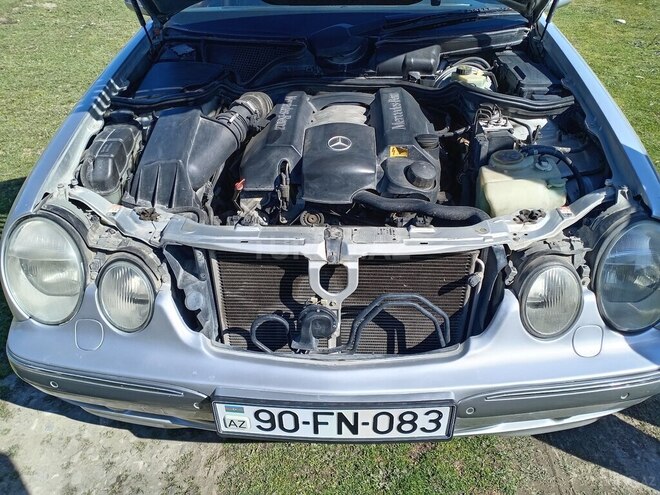 Mercedes E 240 1999, 241,560 km - 2.4 l - Xudat