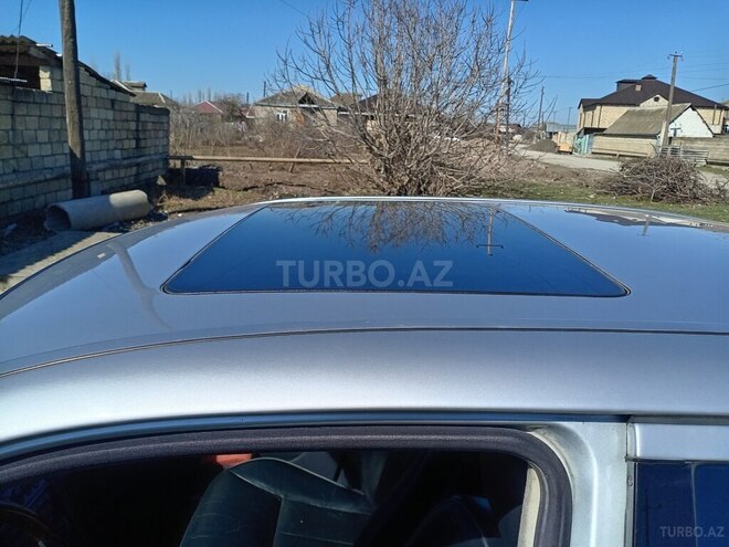 Mercedes E 240 1999, 241,560 km - 2.4 l - Xudat
