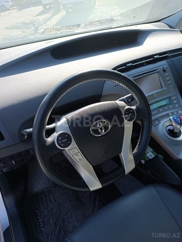 Toyota Prius 2015, 136,500 km - 1.8 l - Bakı