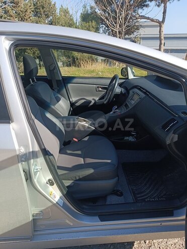 Toyota Prius 2015, 136,500 km - 1.8 l - Bakı