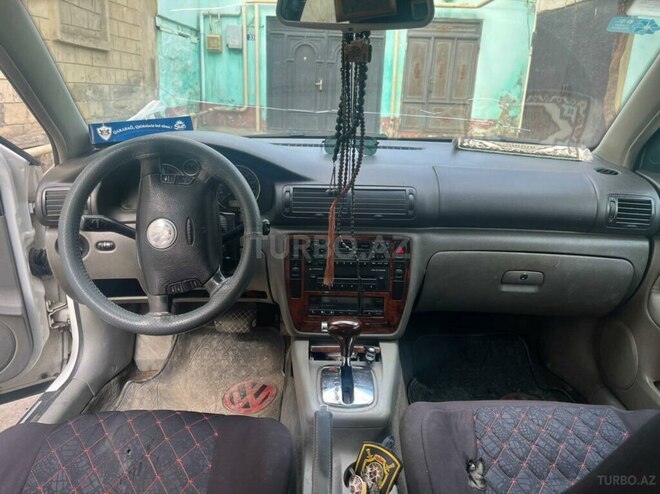 Volkswagen Passat 2003, 22,000 km - 2.0 l - Bakı