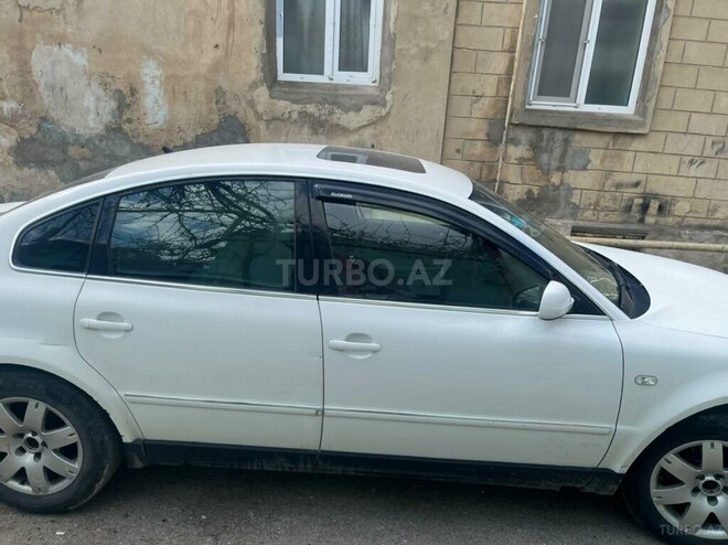 Volkswagen Passat 2003, 22,000 km - 2.0 l - Bakı