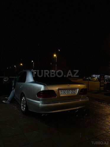 Mercedes E 320 2000, 300,000 km - 3.2 l - Bakı