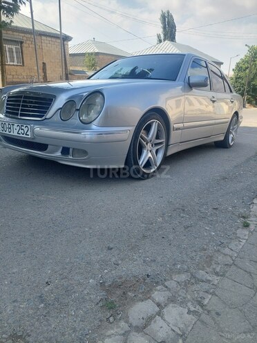 Mercedes E 320 2000, 300,000 km - 3.2 l - Bakı